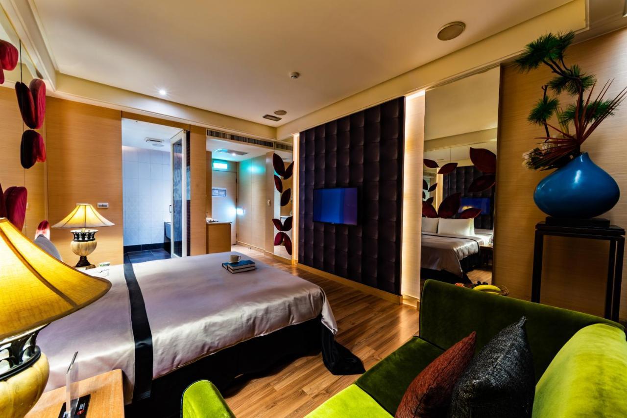 Liti Motel Taichung Bagian luar foto
