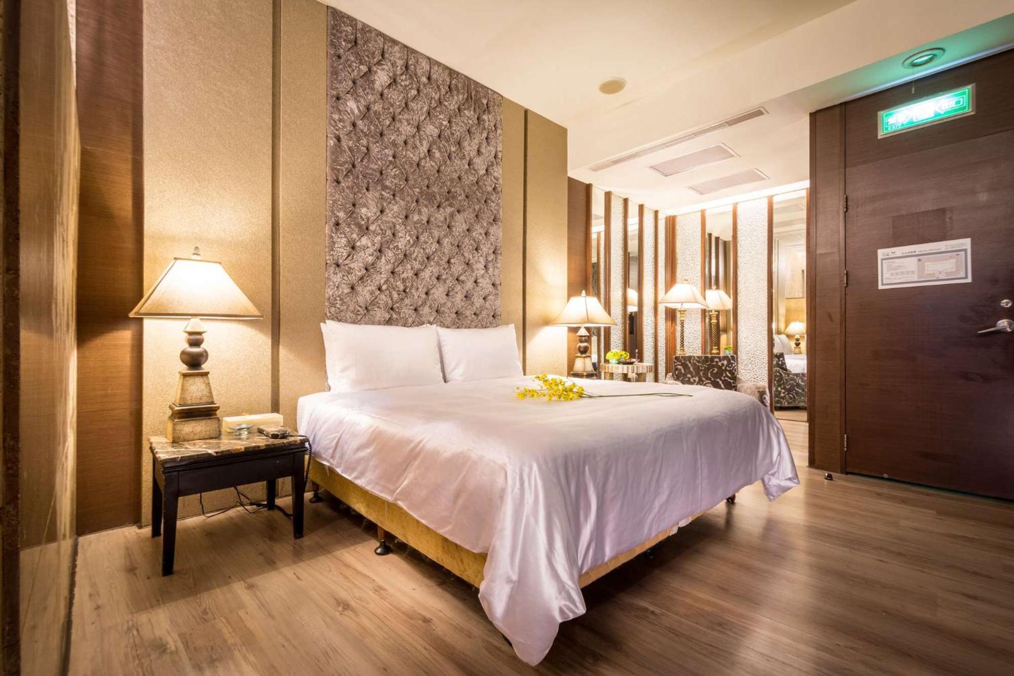 Liti Motel Taichung Ruang foto
