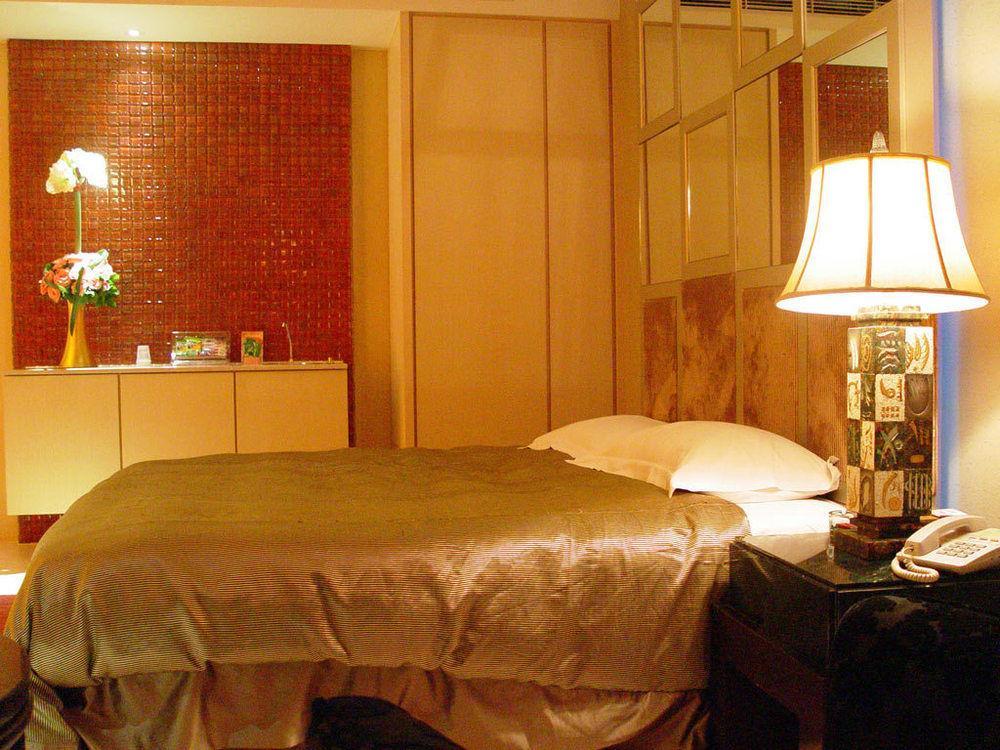 Liti Motel Taichung Bagian luar foto