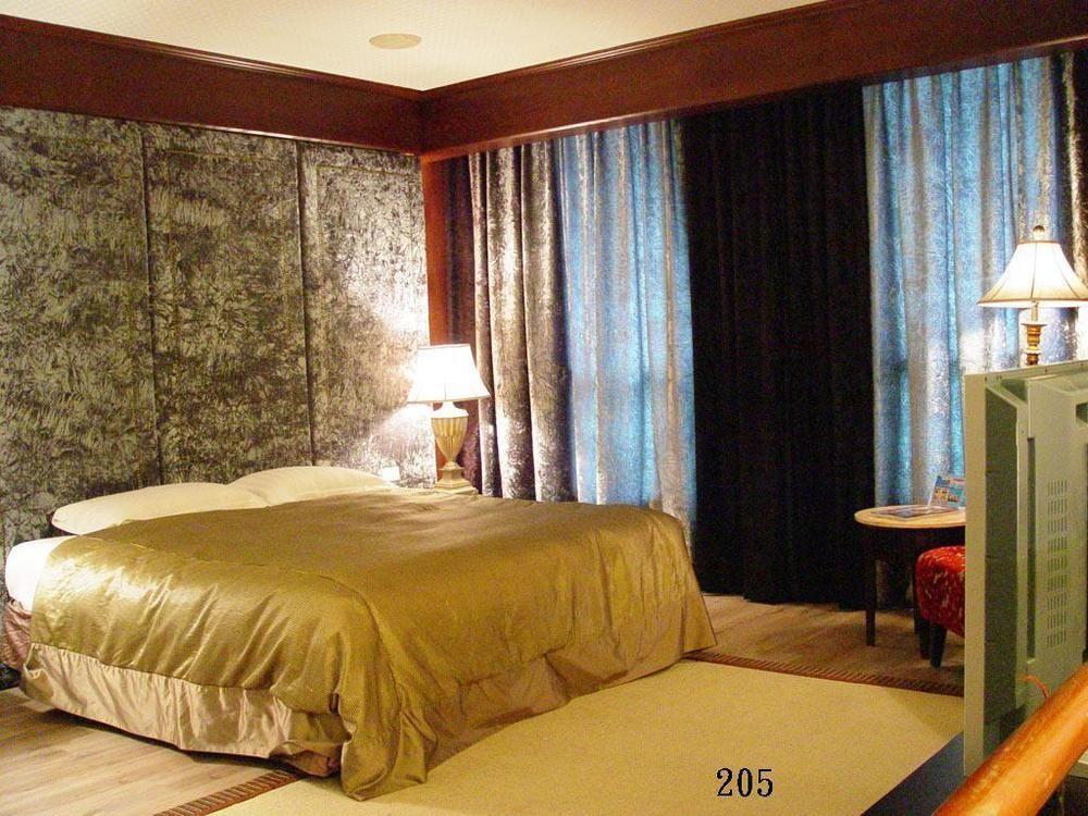 Liti Motel Taichung Bagian luar foto
