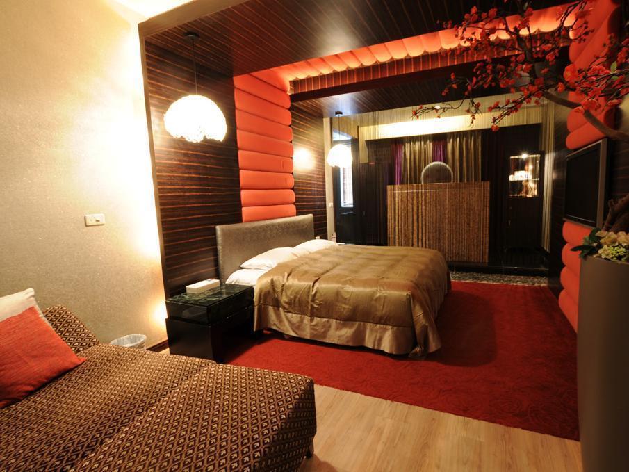 Liti Motel Taichung Bagian luar foto