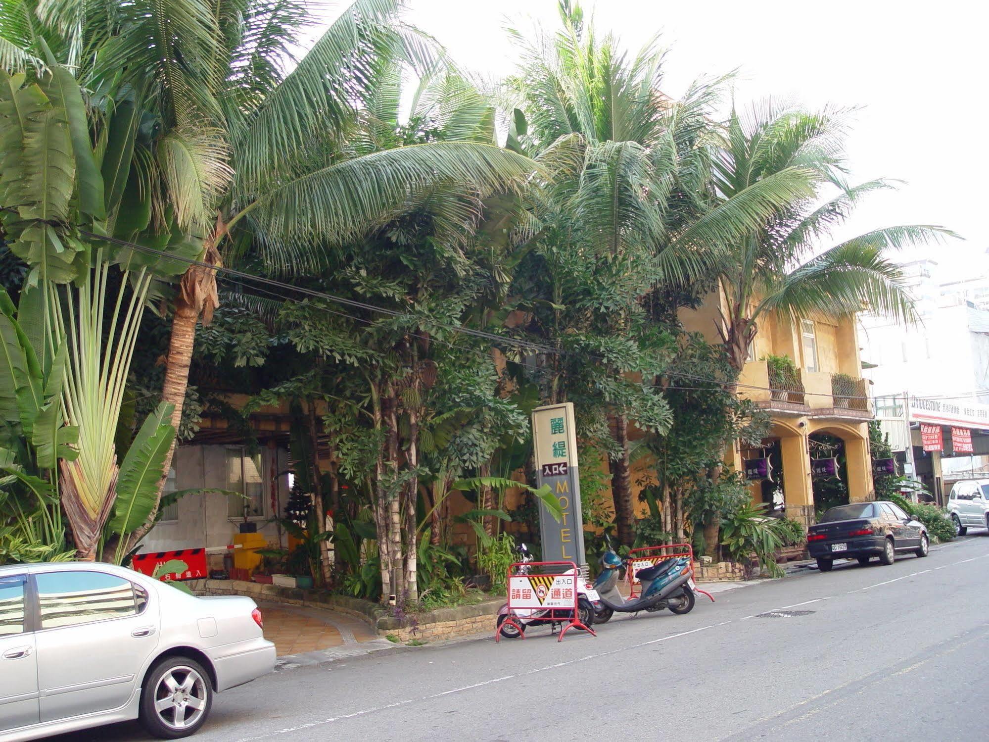 Liti Motel Taichung Bagian luar foto