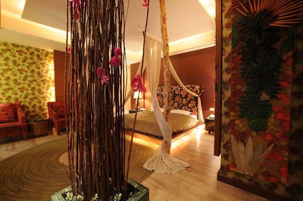 Liti Motel Taichung Bagian luar foto